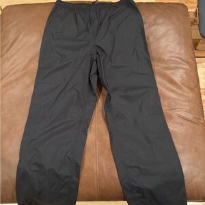 LL Bean Black 100% Nylon Pants, Size M